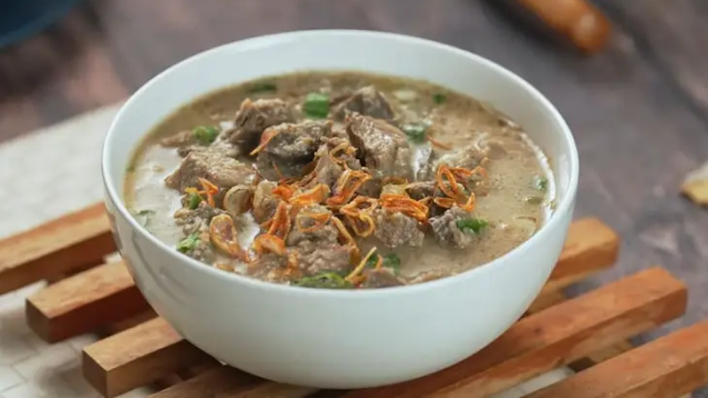 List 6 Makanan Khas Sulawesi yang Harus Kamu Coba, Dijamin Ketagihan!